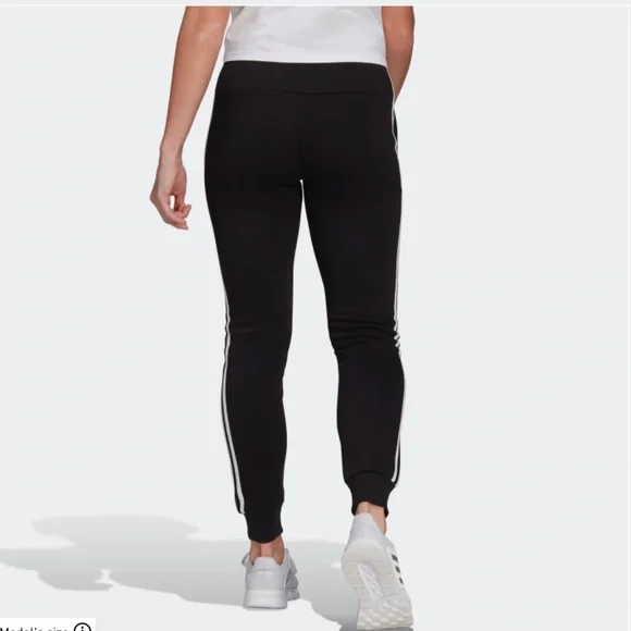 Adidas Women's Essentials 3-Stripes Fleece Jogger Sweatpants/BLACK/Size M - Picture 2 of 9